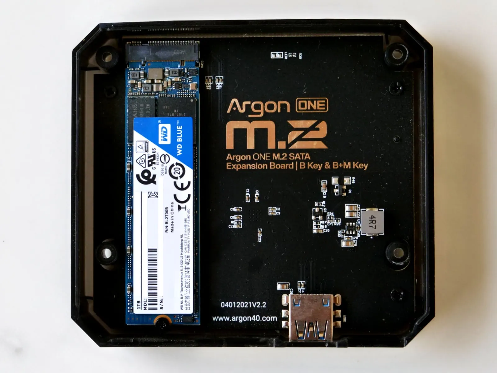 M.2-Drive-Installed-In-Argon-ONE-Case