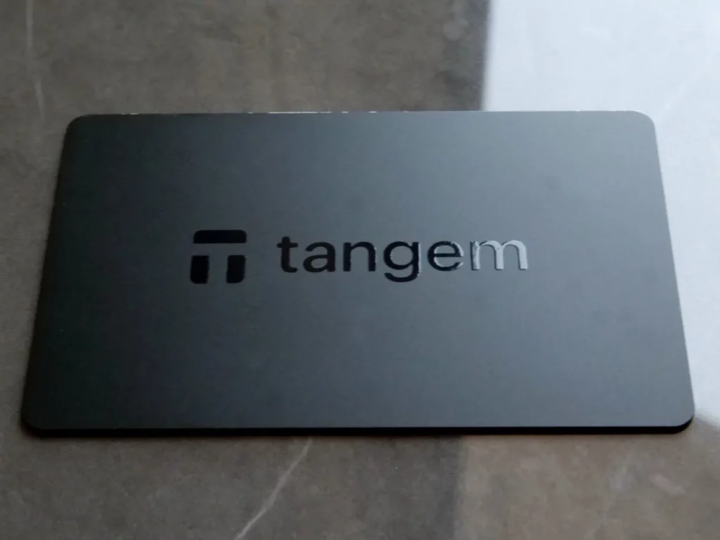Tangem-Card-On-Black-Marble